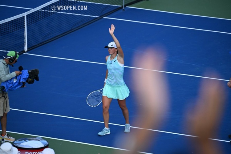 不论场上风 不论场上风